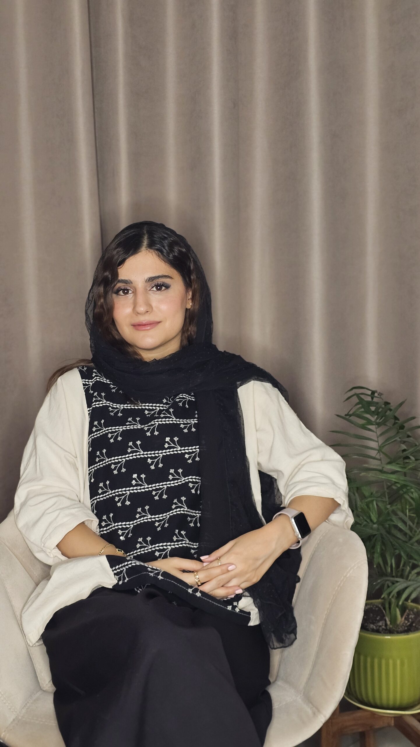 درباره ما 4 هانیه فرضی